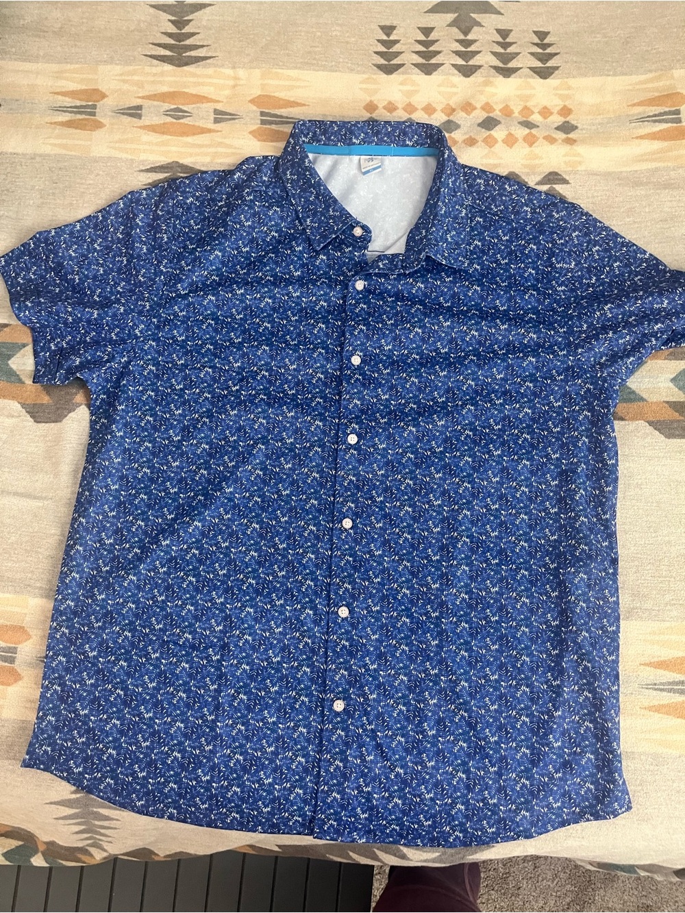 Men's Short-Sleeve Blue Floral Button-Down Shirt